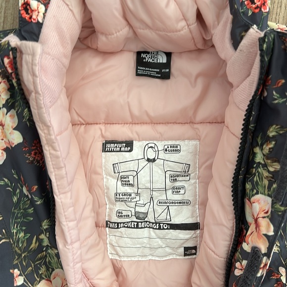 Northface 2t snowsuit - Picture 2 of 5